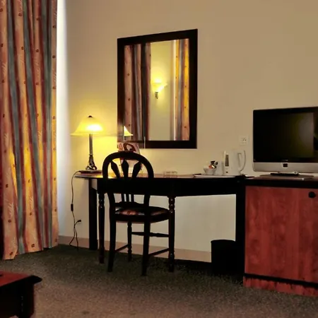 Mercure 4*